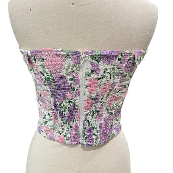NWT WAYF Pleated Strapless Top Lavender Carnations Floral SZ M - Picture 3 of 6